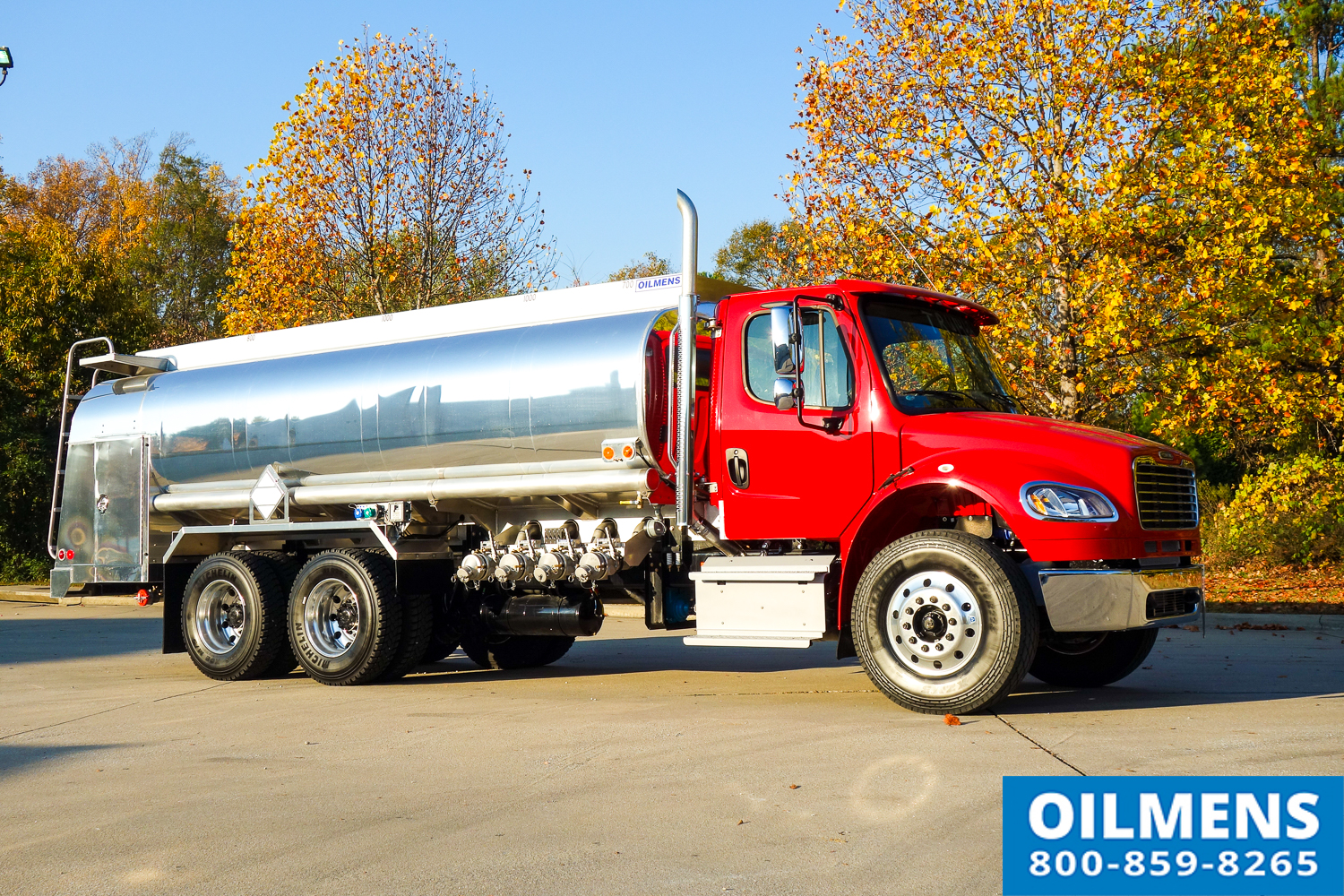 3500 Gallon Fuel Truck on Freightliner Chassis