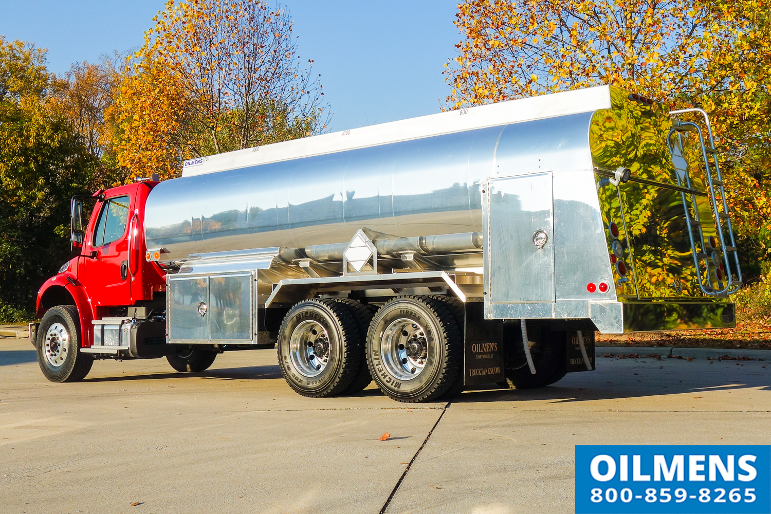 3500 Gallon Fuel Truck on Freightliner Chassis