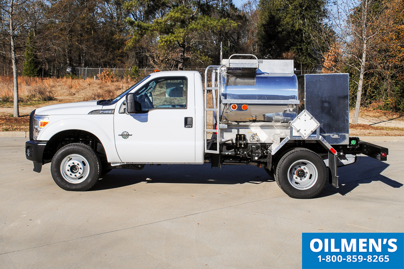 Small Fuel Truck 12873371 Fuel Trucks Tank Trucks Oilmens