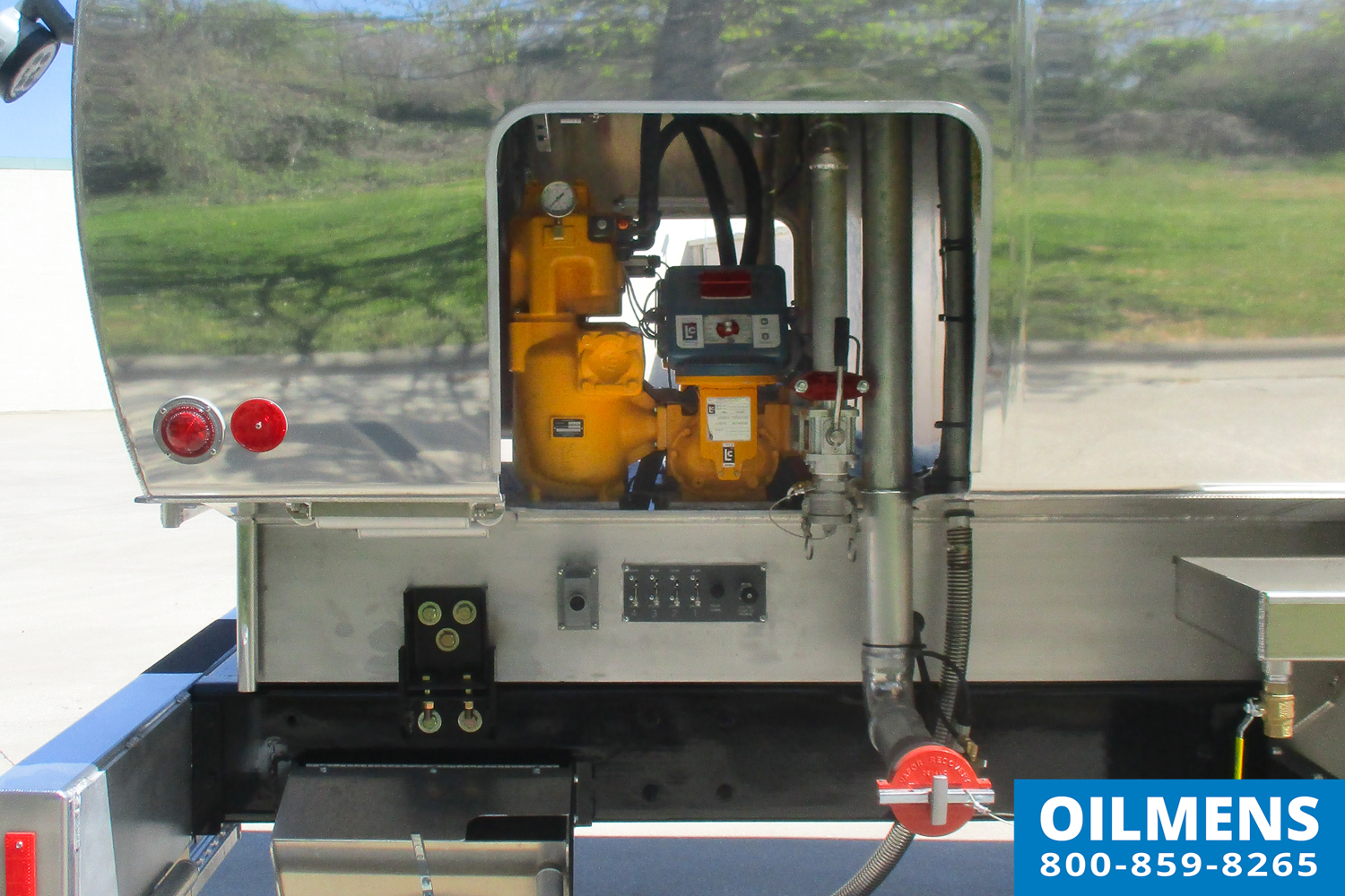 Oilmens-Fuel-Truck-Stock-6216-4 - Fuel Trucks | Tank Trucks | Oilmens