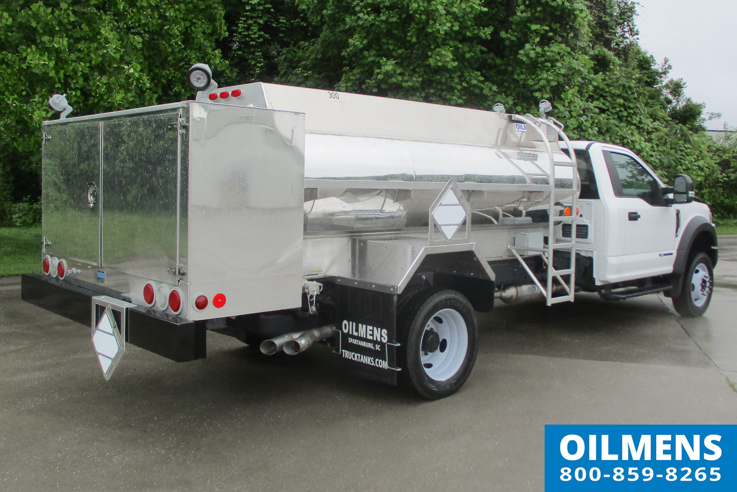 Oilmens-Fuel-Truck-Stock-7147_3-e1590515291866.jpg