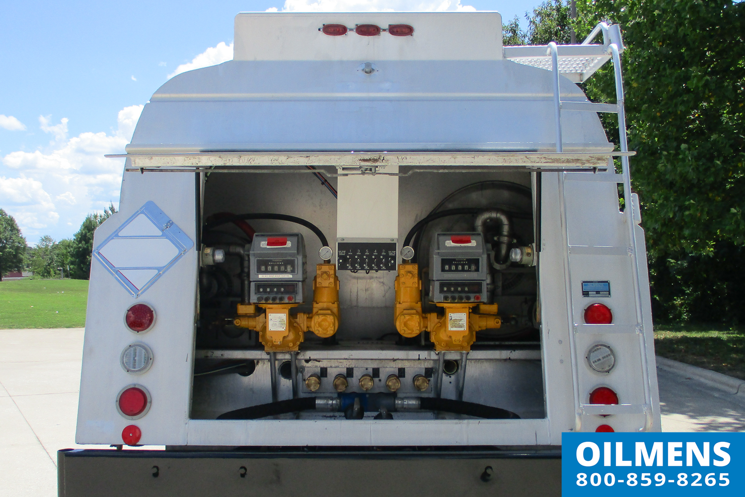 Oilmens-Fuel-Truck-Stock-26009DB_3 - Fuel Trucks | Tank Trucks | Oilmens