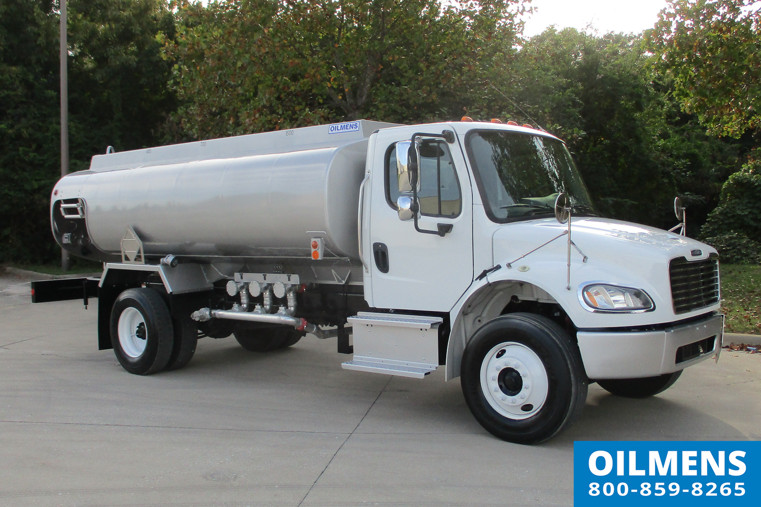 Oilmens Fuel Truck Stock 26005BL_4 Fuel Trucks Tank Trucks Oilmens